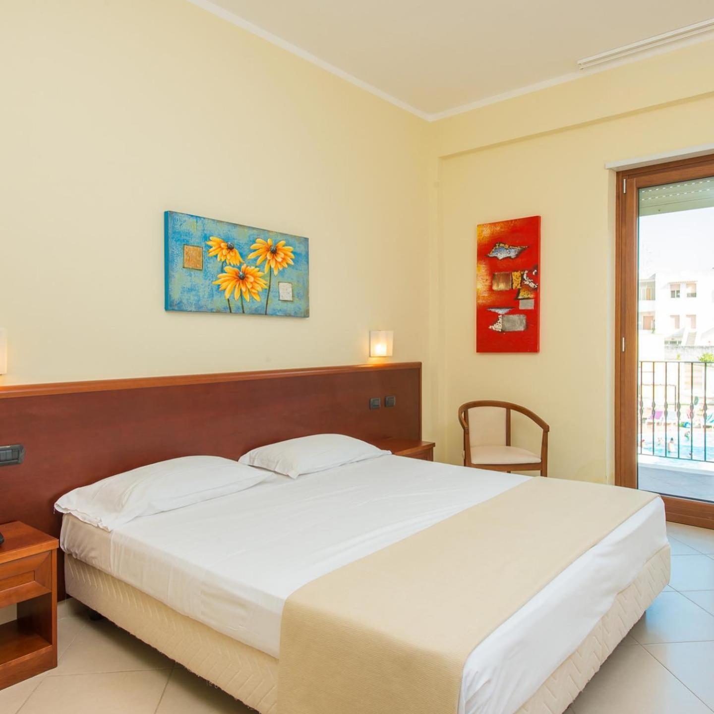 Hotel Orchidea Blu San Menaio Bagian luar foto